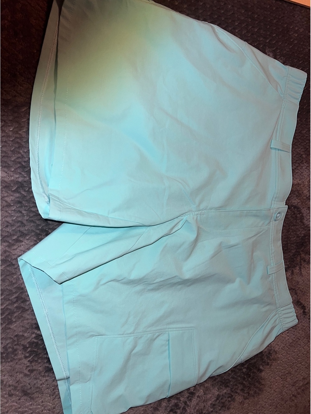 Under Armour, athletic shorts, men’s 2XL, mint